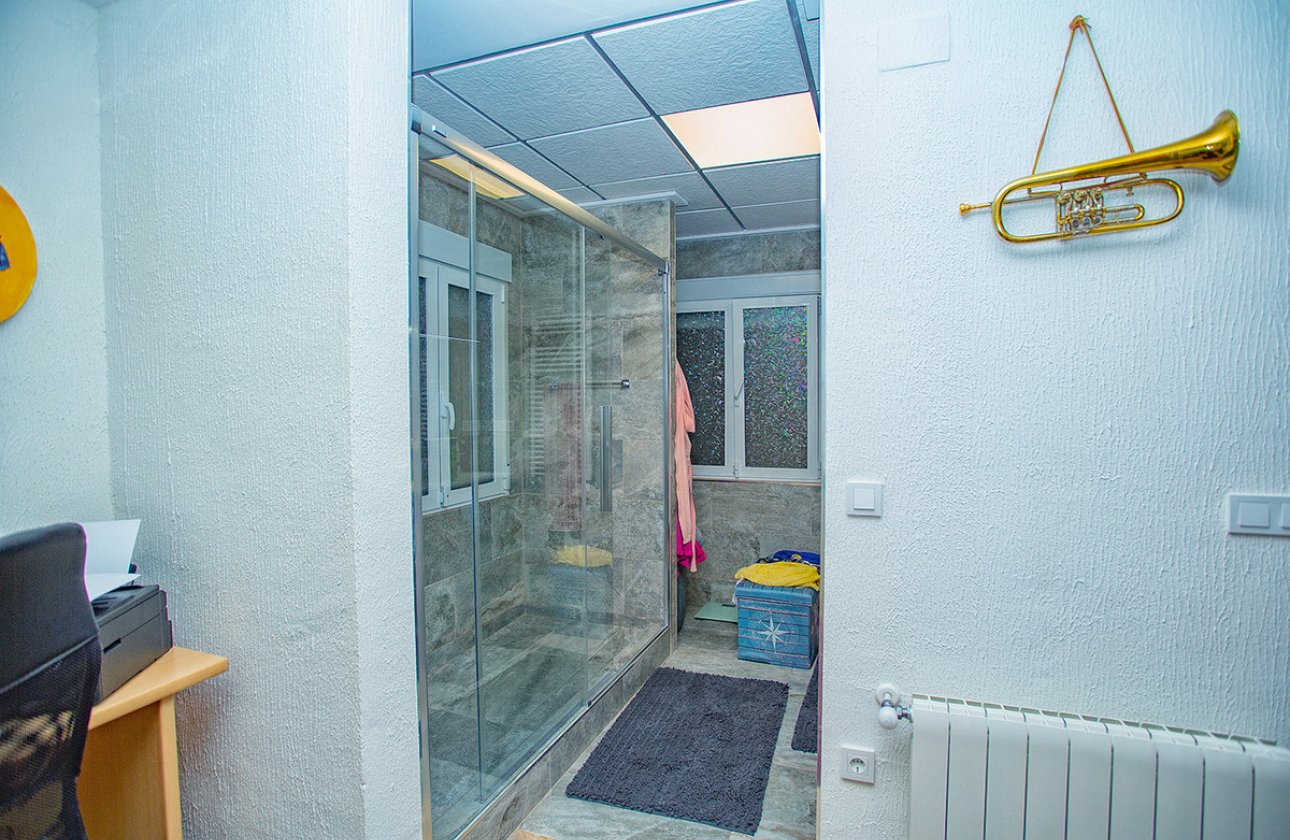 Használt ingatlanok - Villa -
Elche - Elche Centro