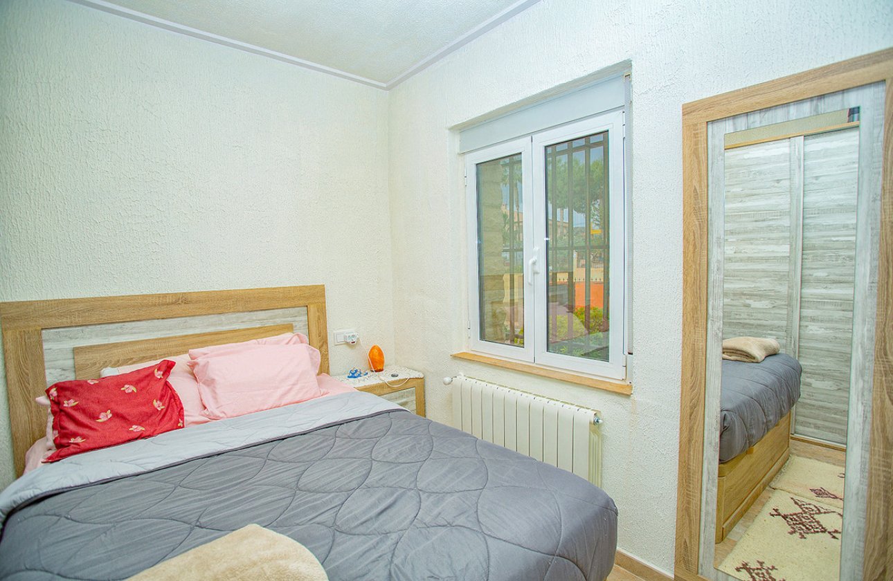 Használt ingatlanok - Villa -
Elche - Elche Centro