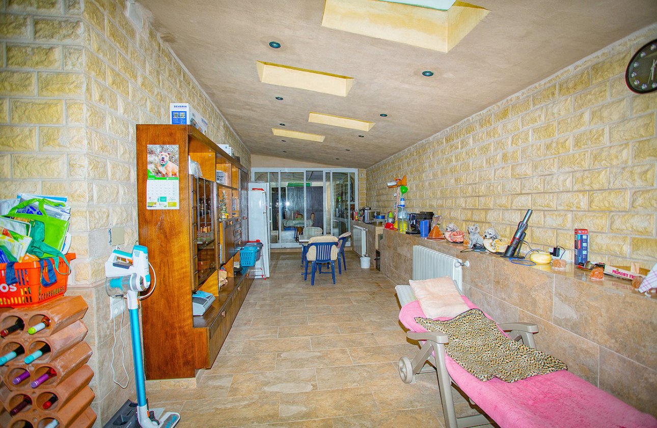 Használt ingatlanok - Villa -
Elche - Elche Centro