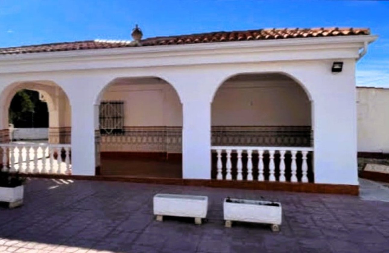 Használt ingatlanok - Villa -
Elche - Elche Centro