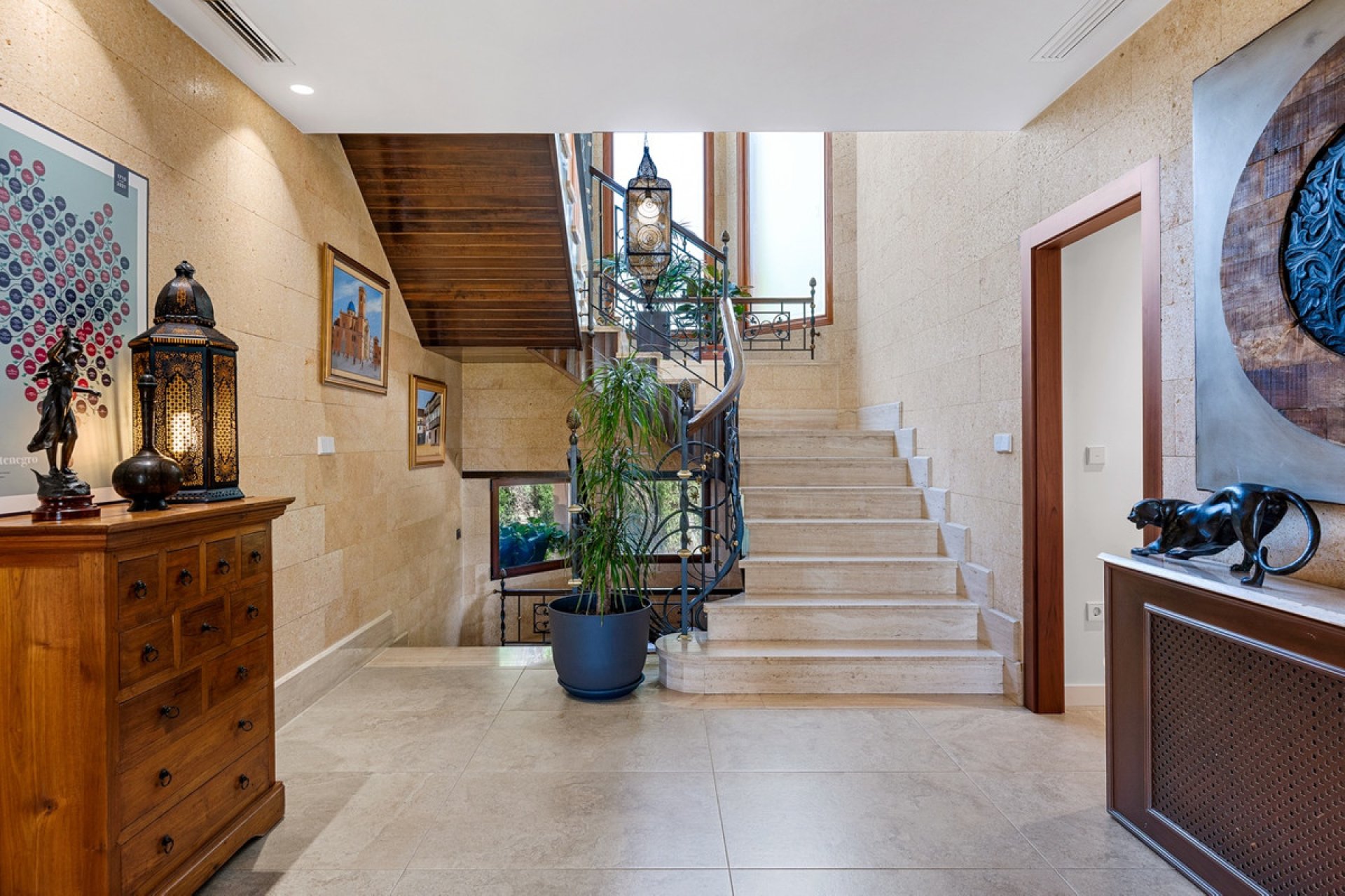 Használt ingatlanok - Villa -
Elche - Elche Centro