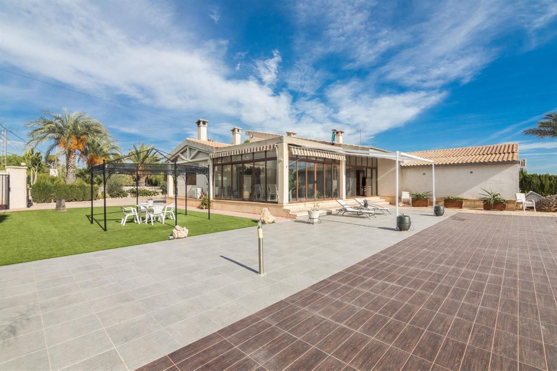 Használt ingatlanok - Villa -
Elche - Elche Centro