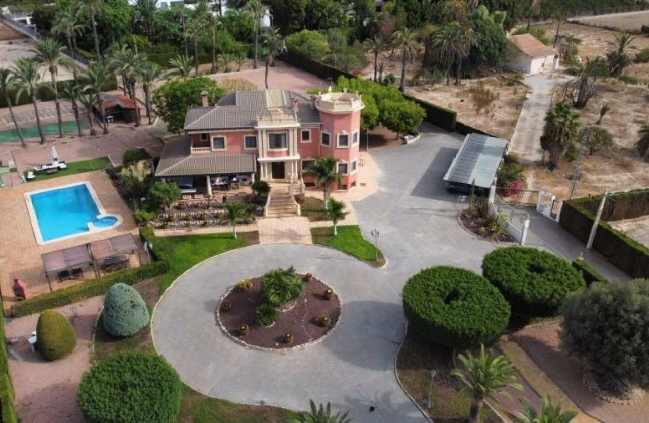 Használt ingatlanok - Villa -
Elche - Elche Centro