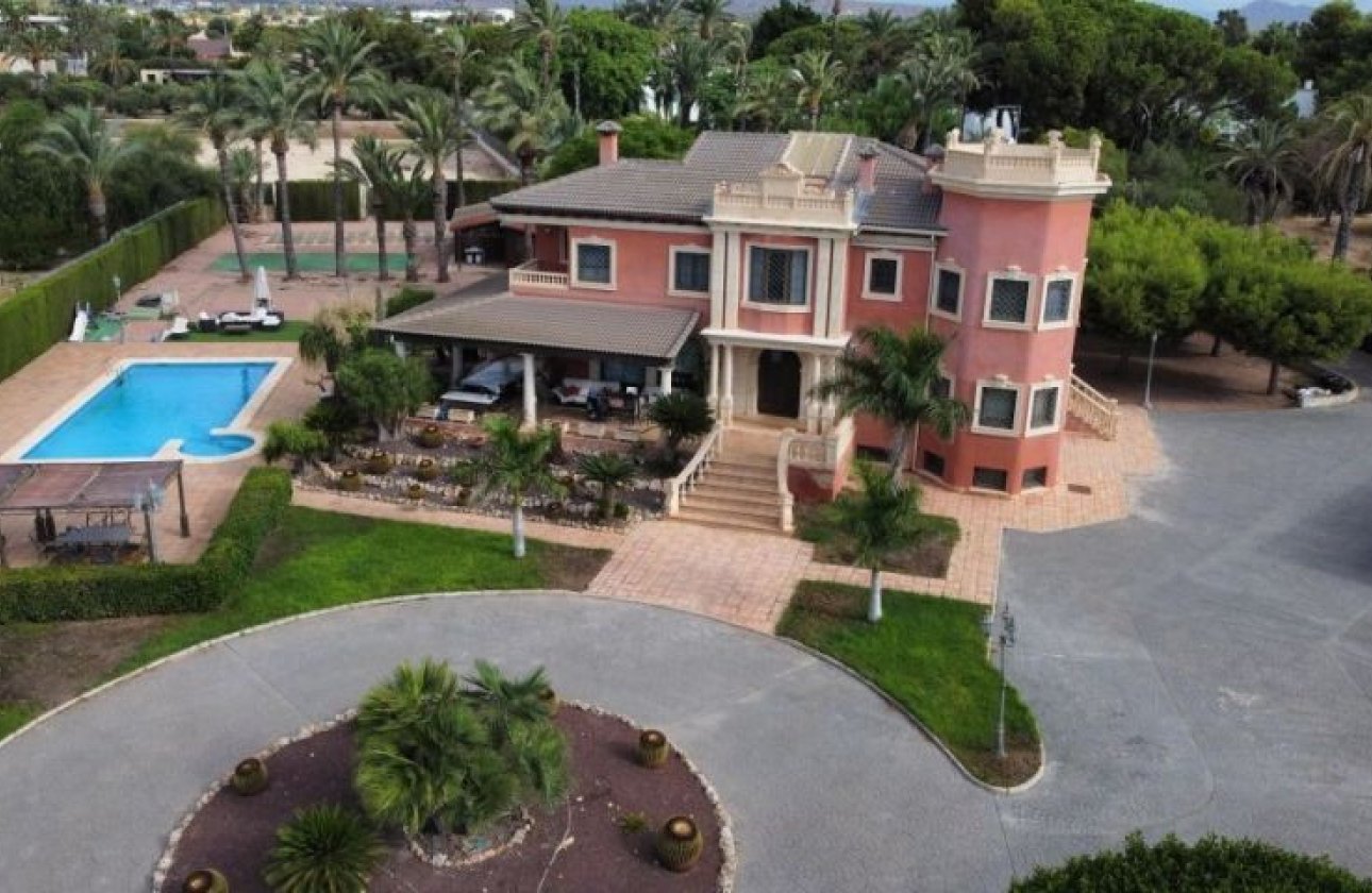 Használt ingatlanok - Villa -
Elche - Elche Centro