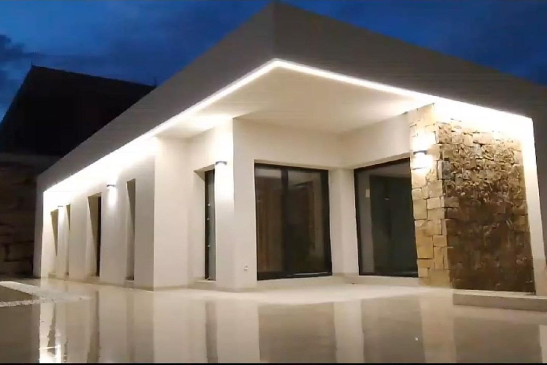 Használt ingatlanok - Villa -
Finestrat