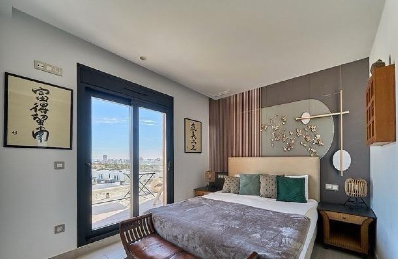 Használt ingatlanok - Villa -
Finestrat