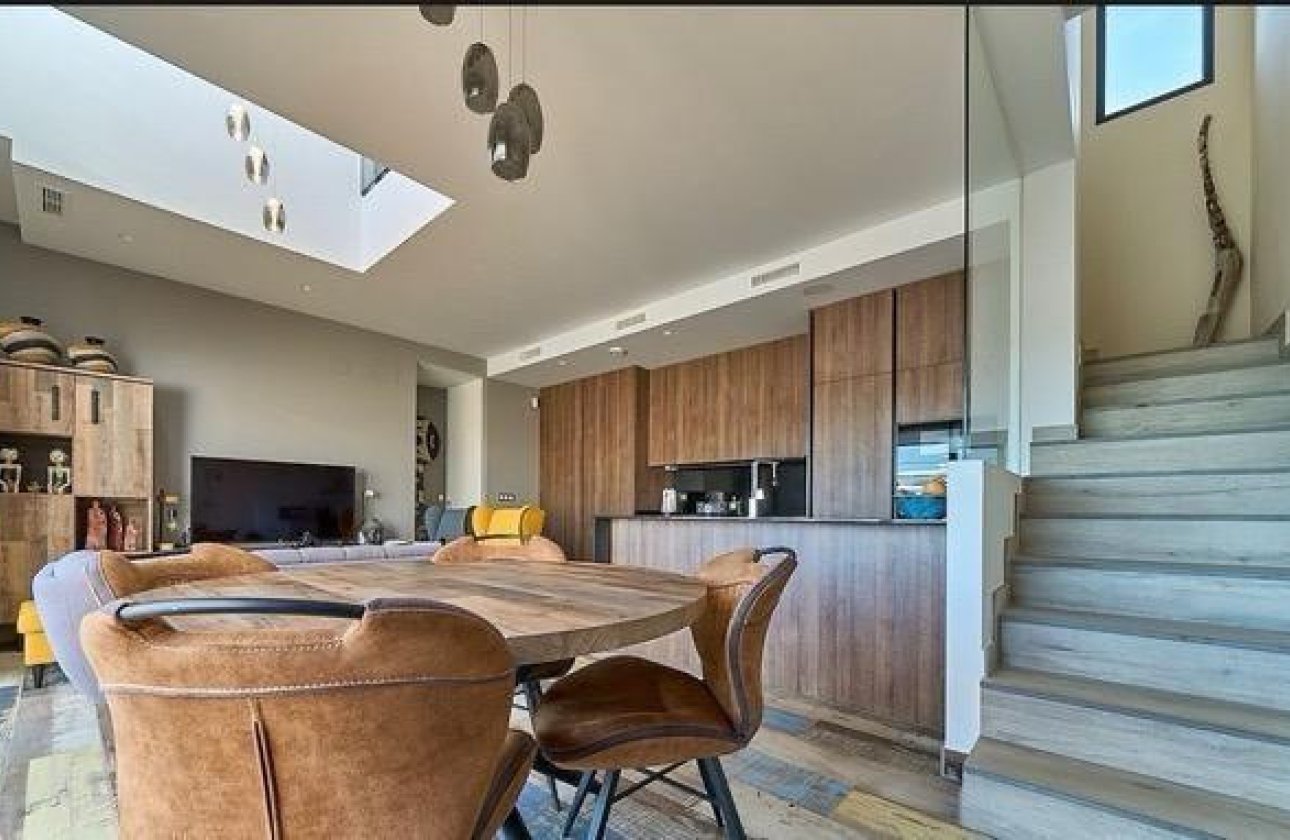 Használt ingatlanok - Villa -
Finestrat