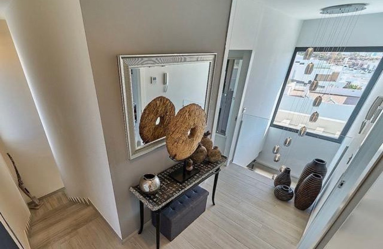 Használt ingatlanok - Villa -
Finestrat