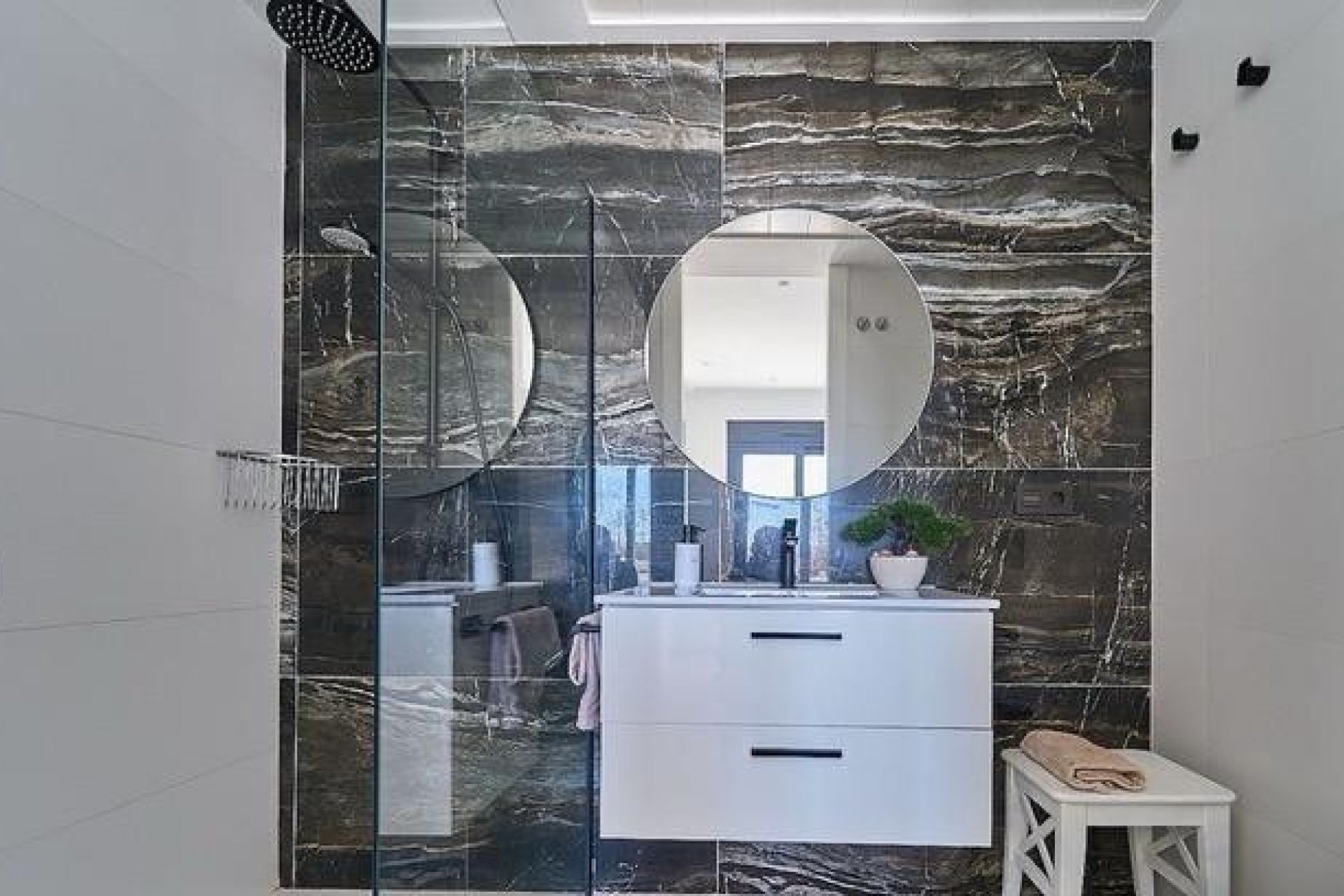 Használt ingatlanok - Villa -
Finestrat