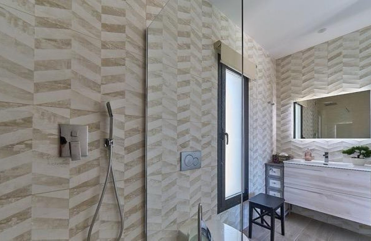 Használt ingatlanok - Villa -
Finestrat