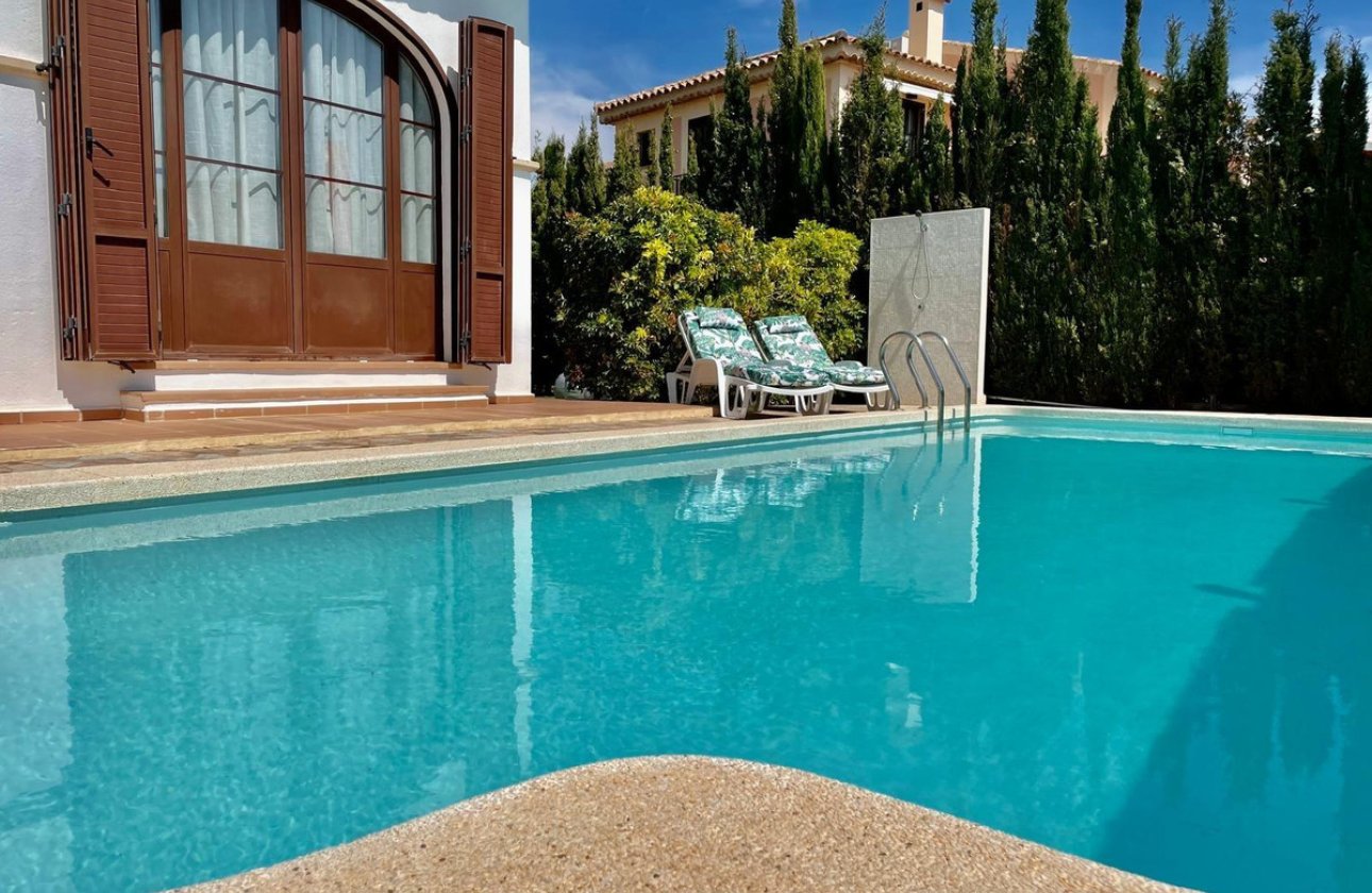 Használt ingatlanok - Villa -
Finestrat