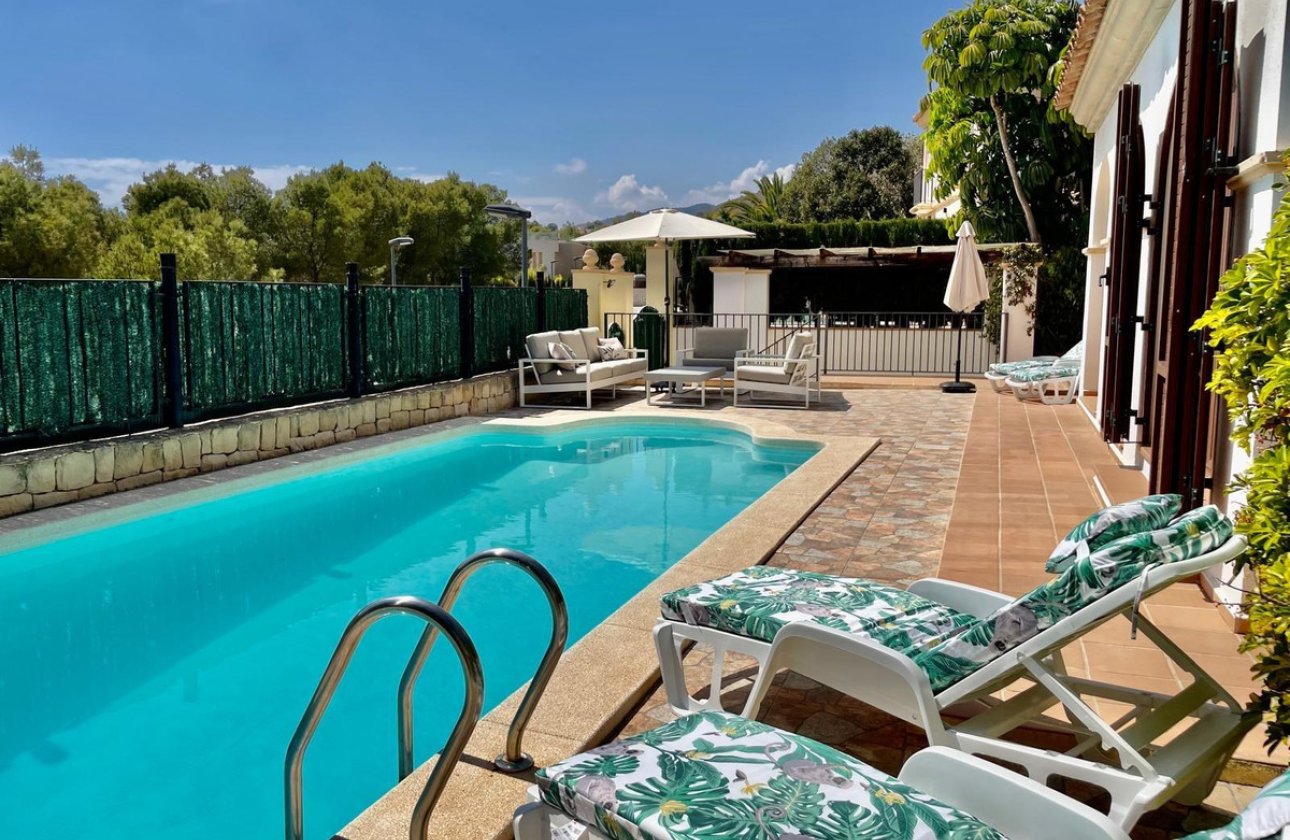 Használt ingatlanok - Villa -
Finestrat