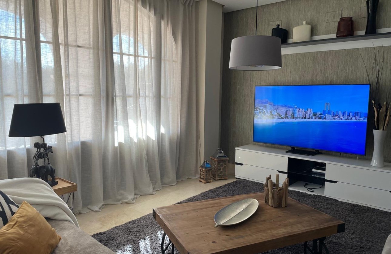 Használt ingatlanok - Villa -
Finestrat