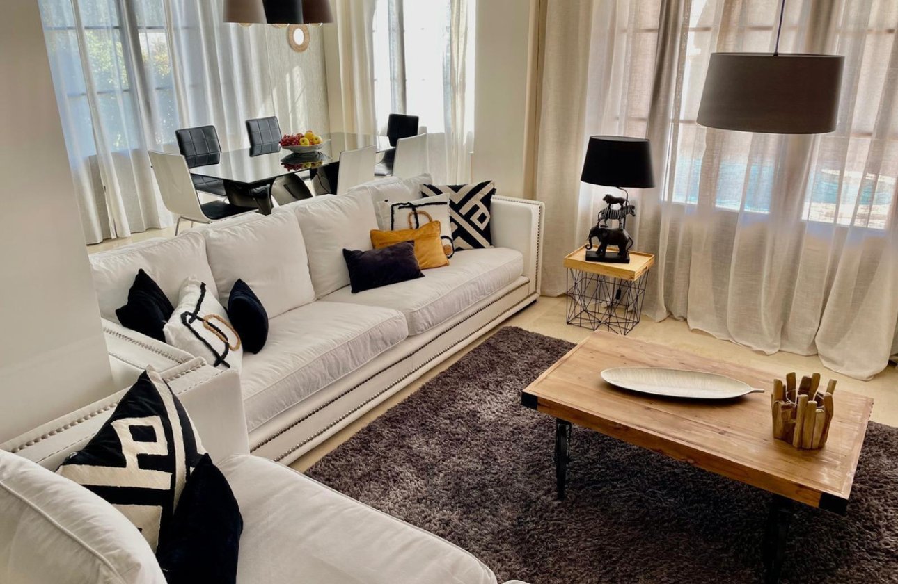 Használt ingatlanok - Villa -
Finestrat