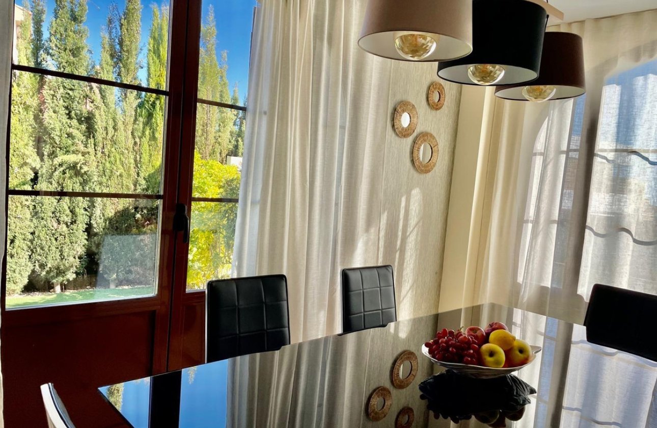 Használt ingatlanok - Villa -
Finestrat