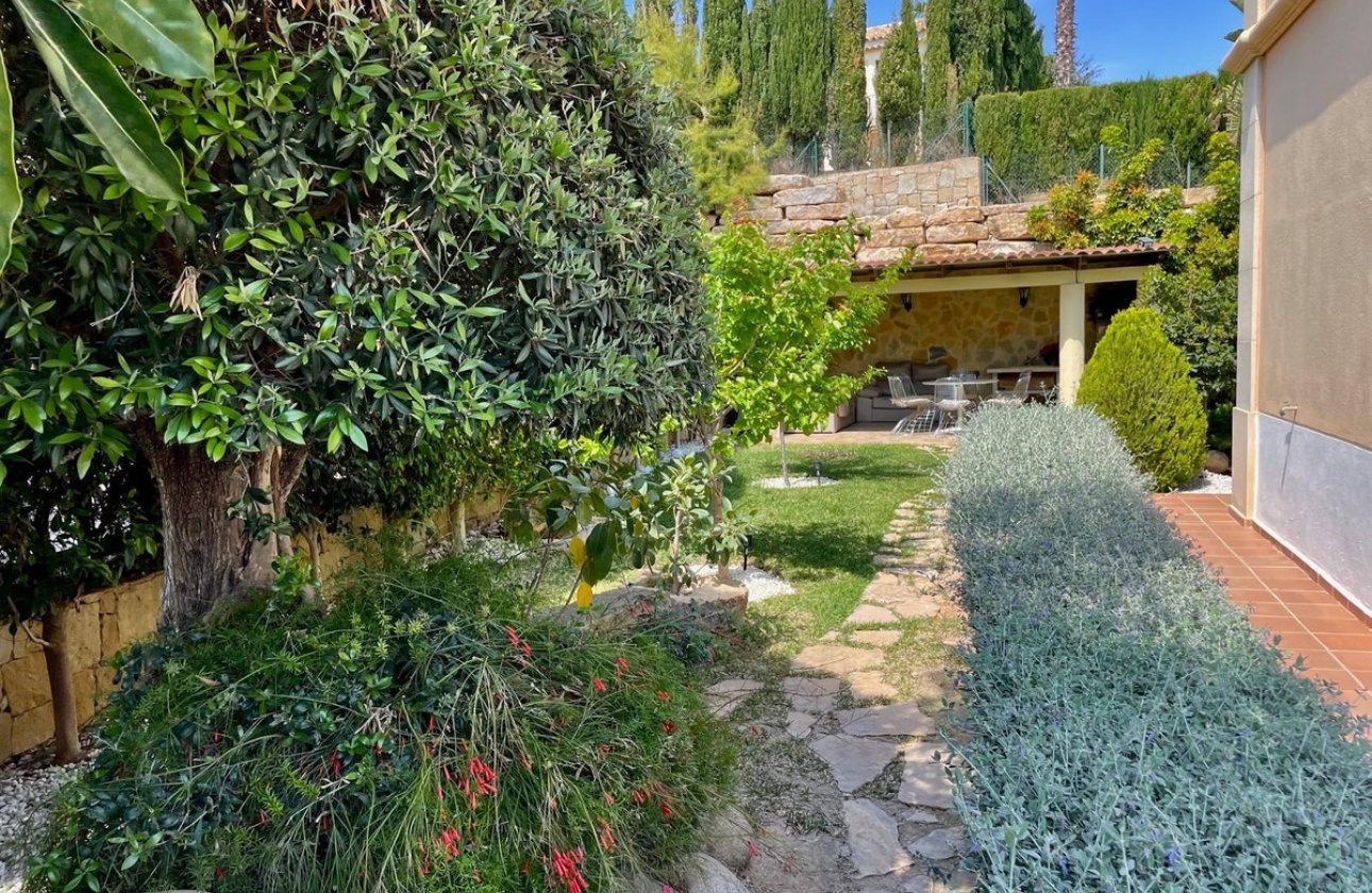 Használt ingatlanok - Villa -
Finestrat