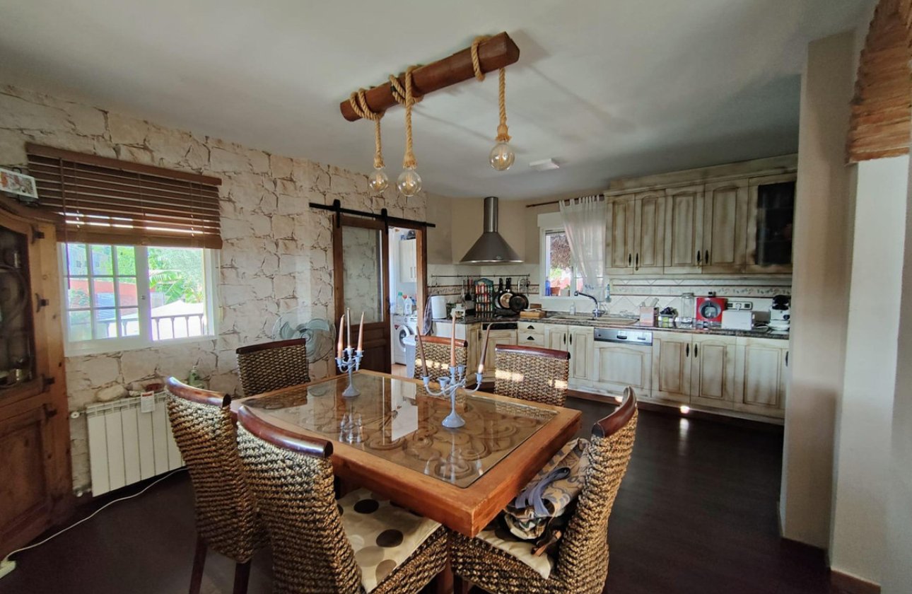 Használt ingatlanok - Villa -
La Nucía - La Nucia Centro