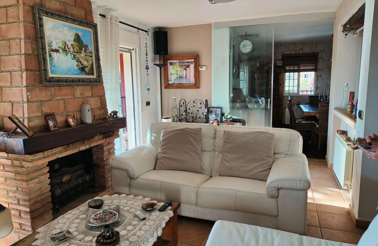 Használt ingatlanok - Villa -
La Nucía - La Nucia Centro