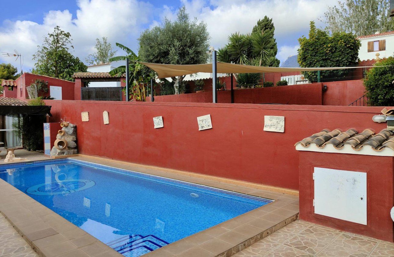 Használt ingatlanok - Villa -
La Nucía - La Nucia Centro