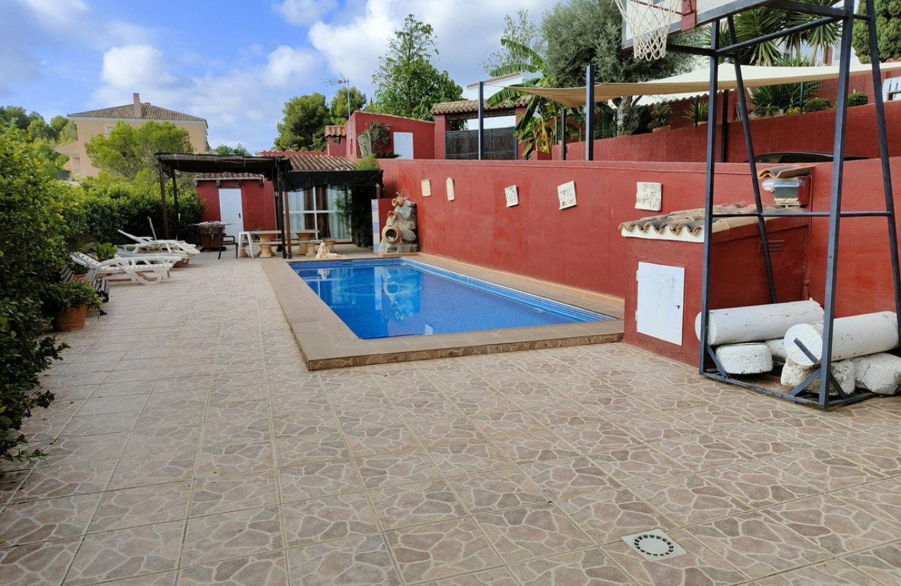 Használt ingatlanok - Villa -
La Nucía - La Nucia Centro