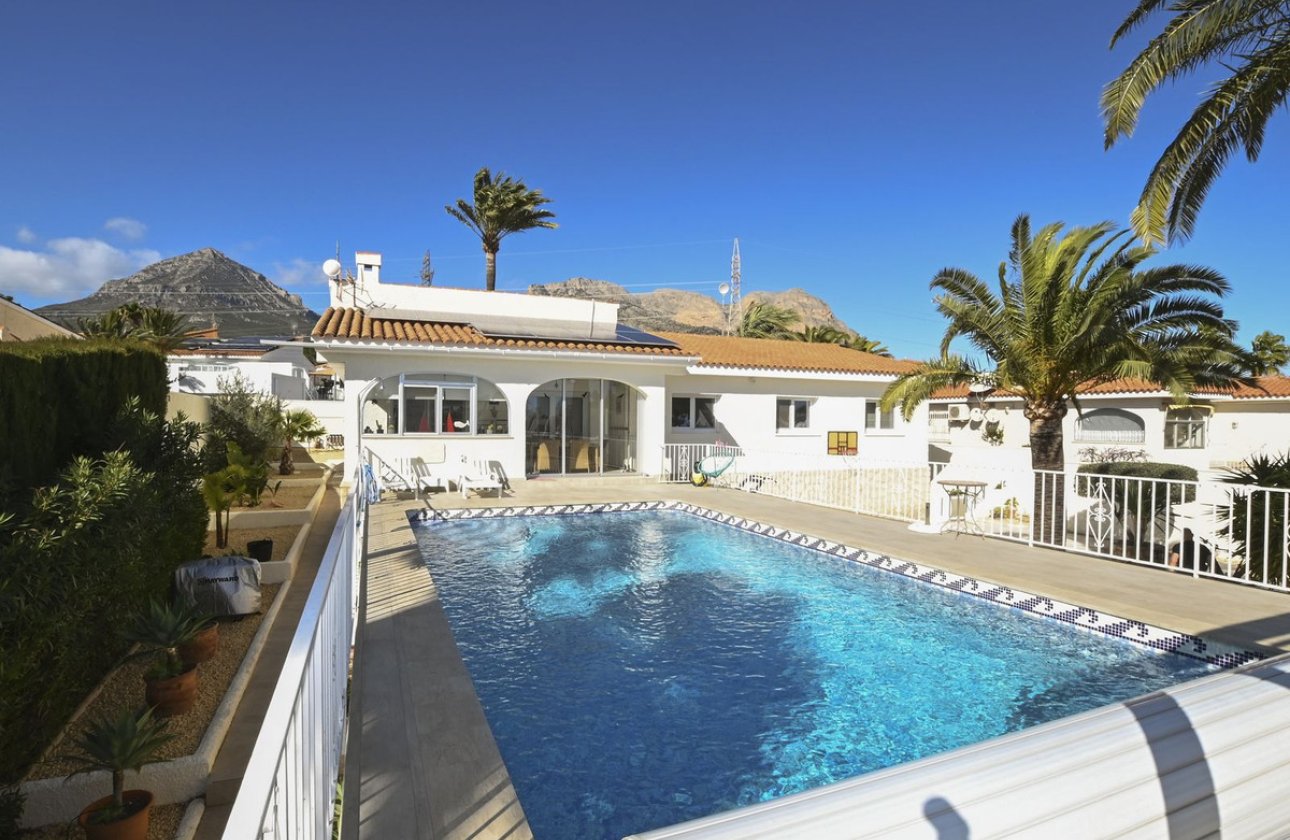 Használt ingatlanok - Villa -
La Nucía - La Nucia Centro