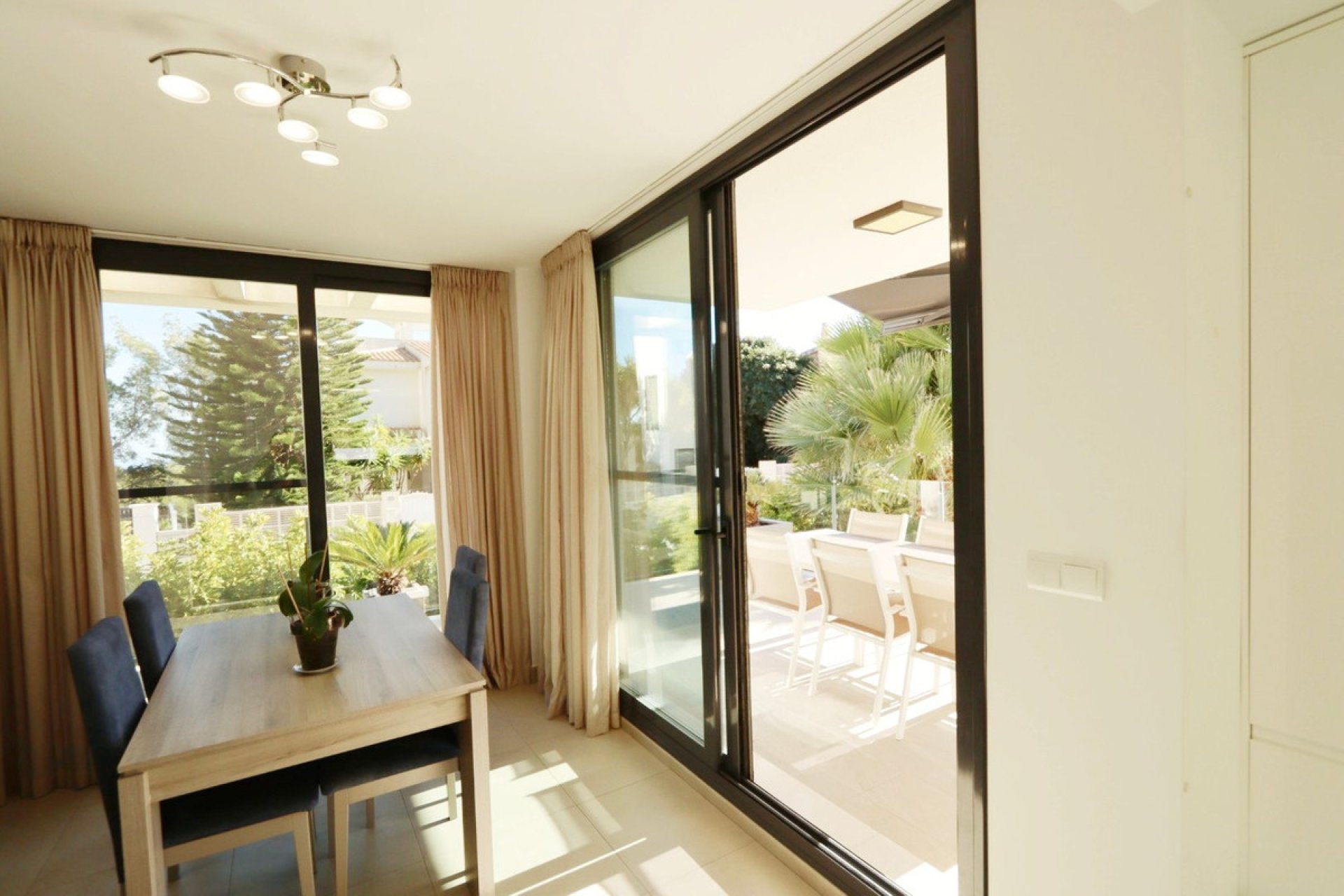 Használt ingatlanok - Villa -
La Nucía - La Nucia Centro