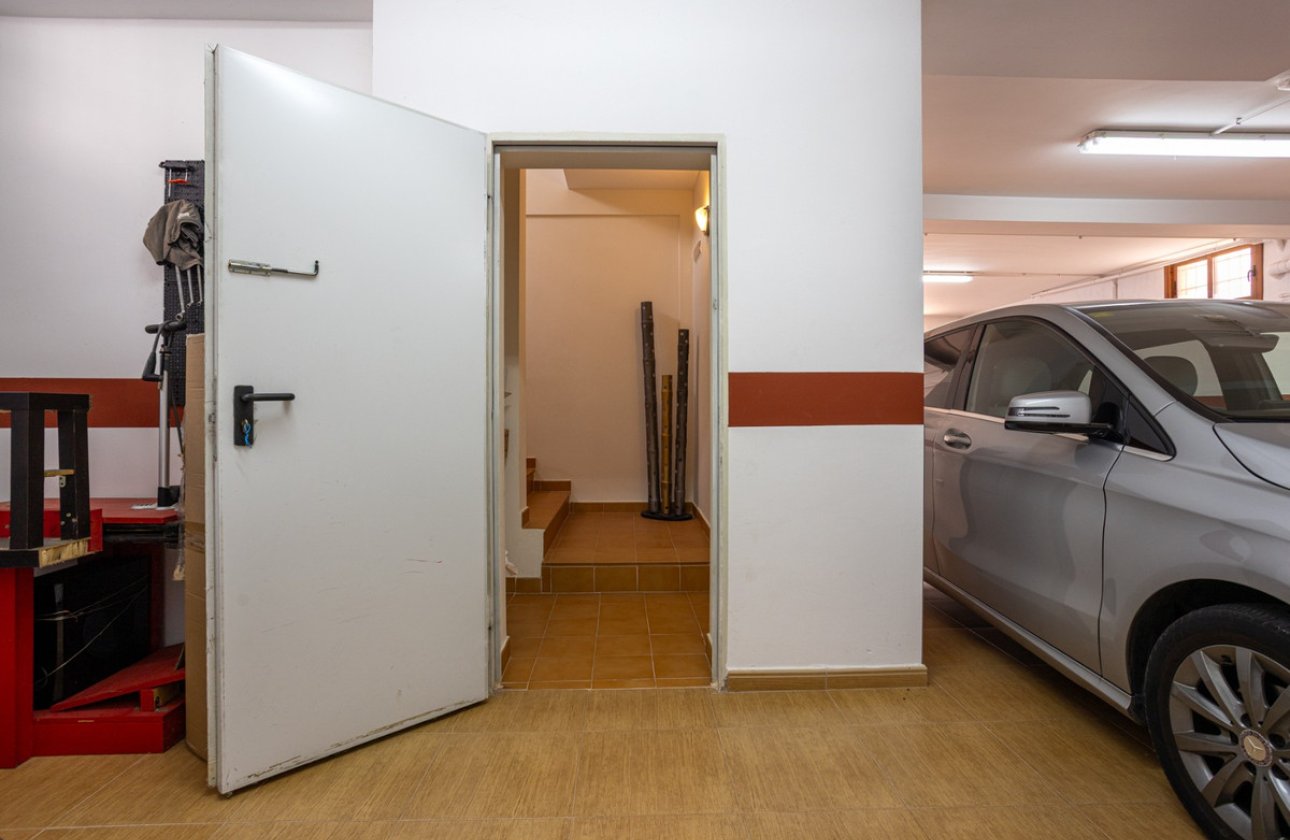 Használt ingatlanok - Villa -
Los Montesinos - Los Montesinos Centro