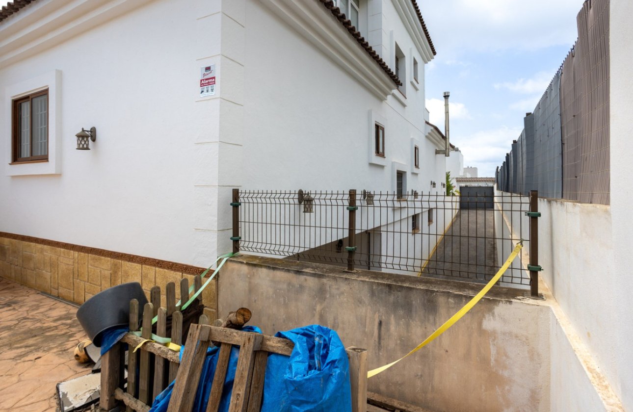 Használt ingatlanok - Villa -
Los Montesinos - Los Montesinos Centro