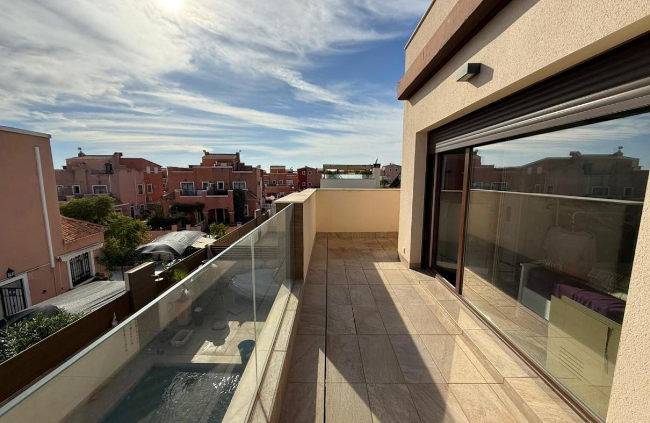 Használt ingatlanok - Villa -
Los Montesinos - Los Montesinos Centro