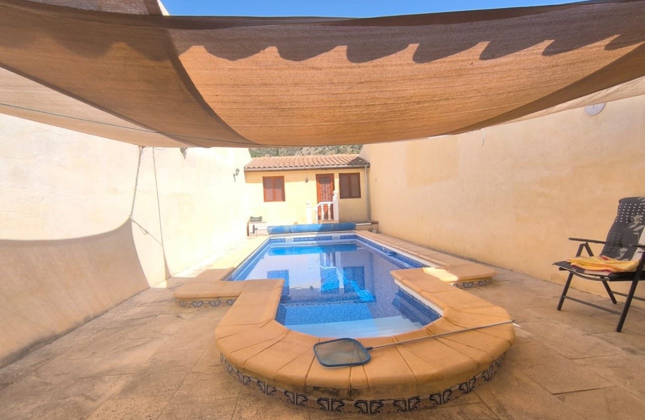 Használt ingatlanok - Villa -
Monóvar - Monòver - Chinorlet