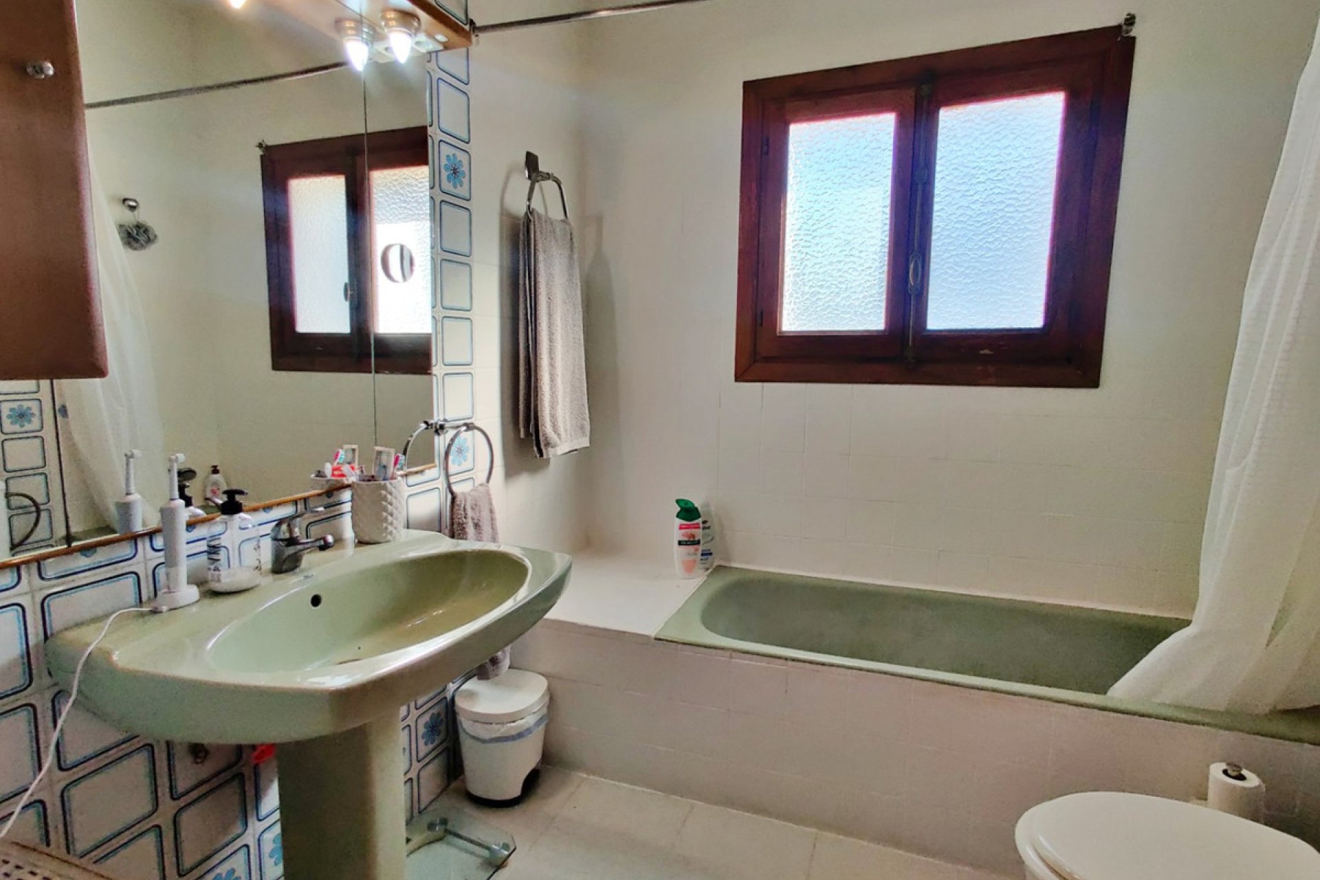 Használt ingatlanok - Villa -
Novelda - Estación