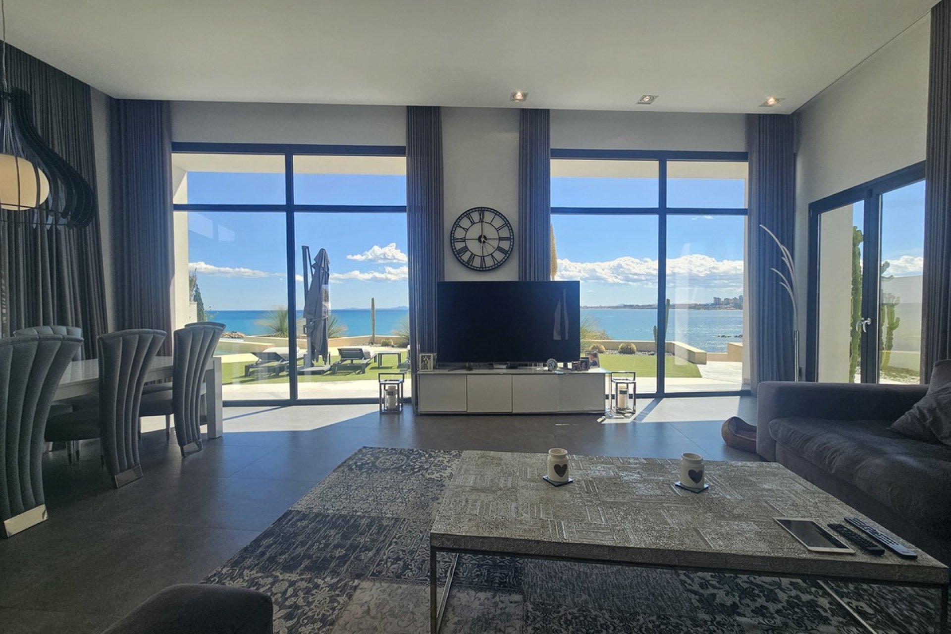 Használt ingatlanok - Villa -
Orihuela - Cabo Roig