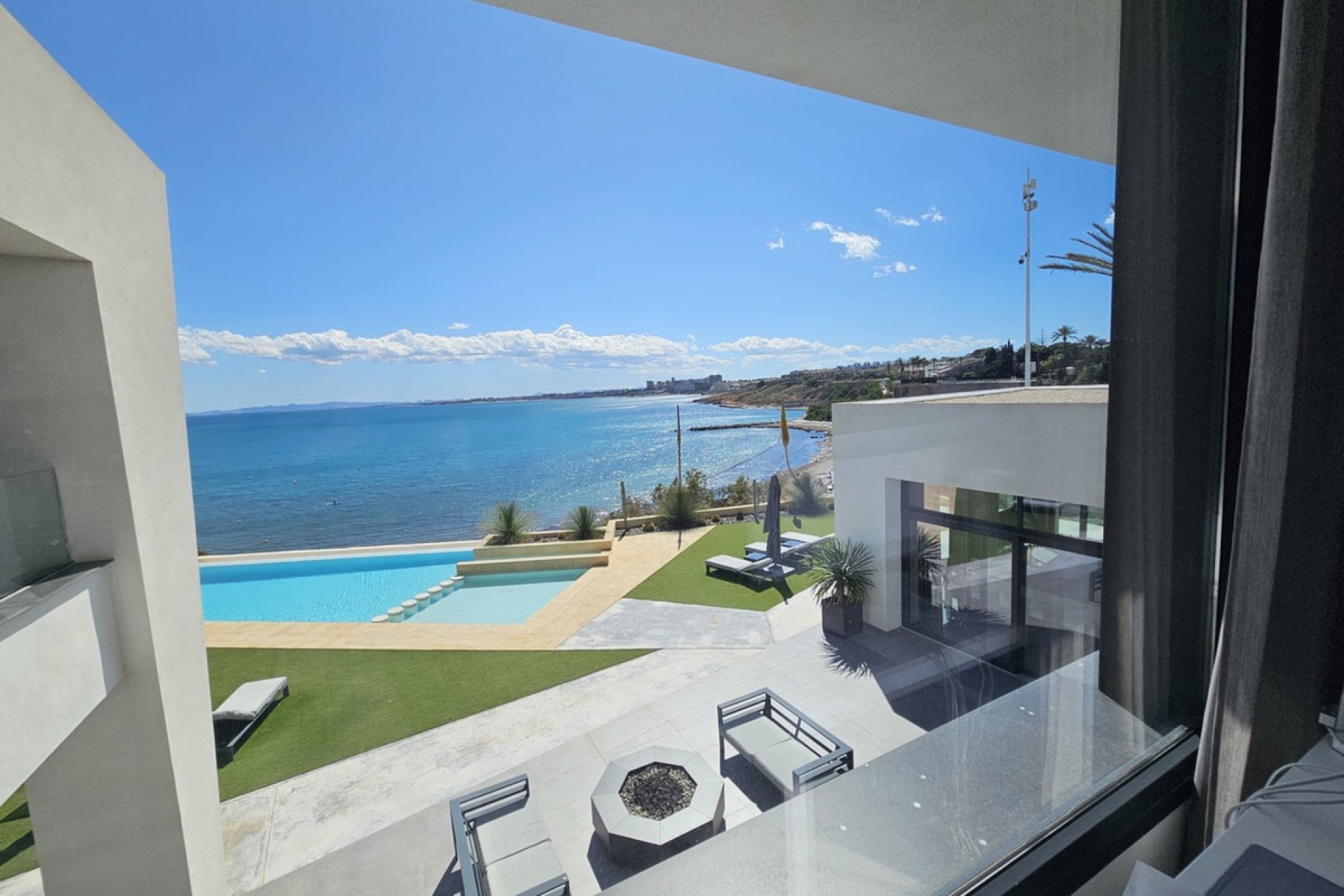 Használt ingatlanok - Villa -
Orihuela - Cabo Roig