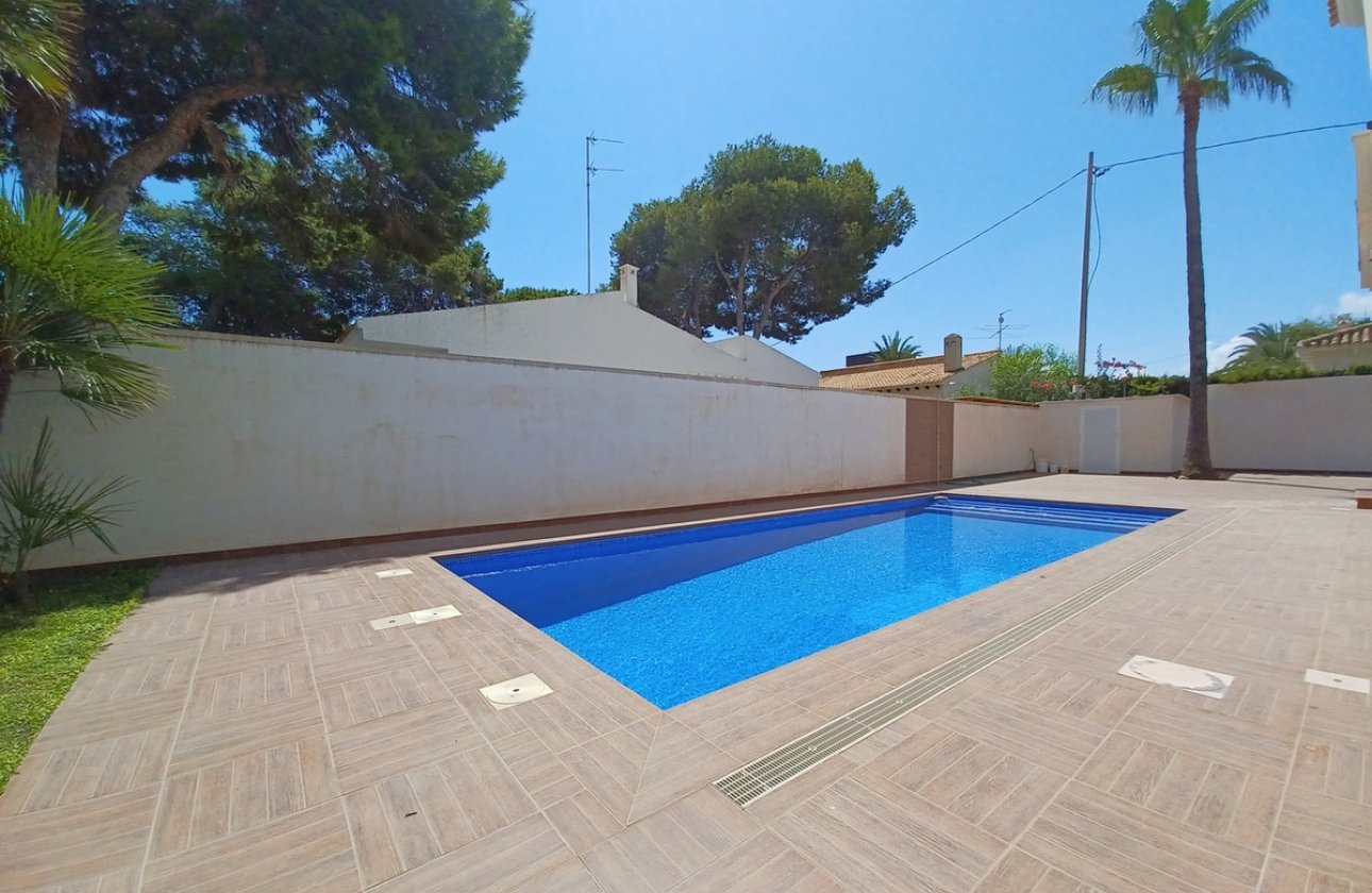 Használt ingatlanok - Villa -
Orihuela - Cabo Roig