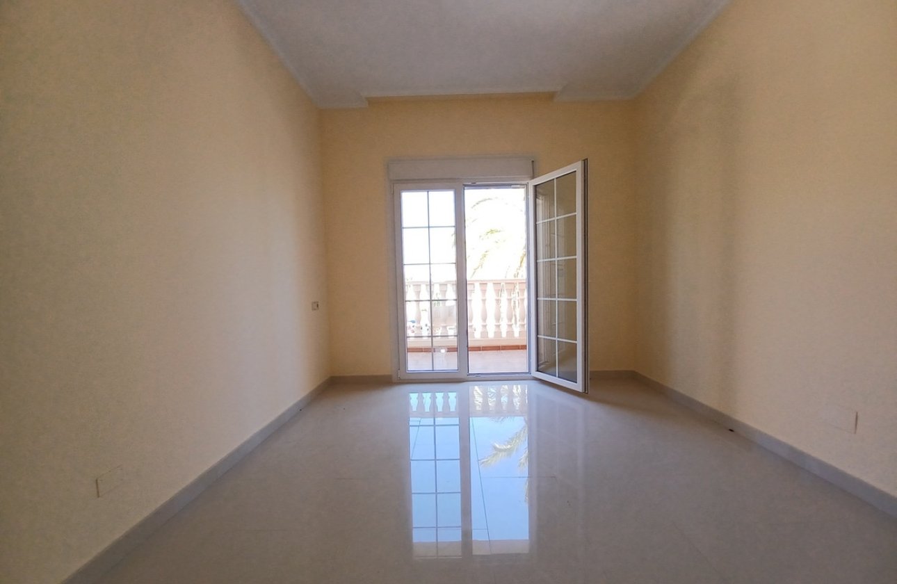 Használt ingatlanok - Villa -
Orihuela - Cabo Roig