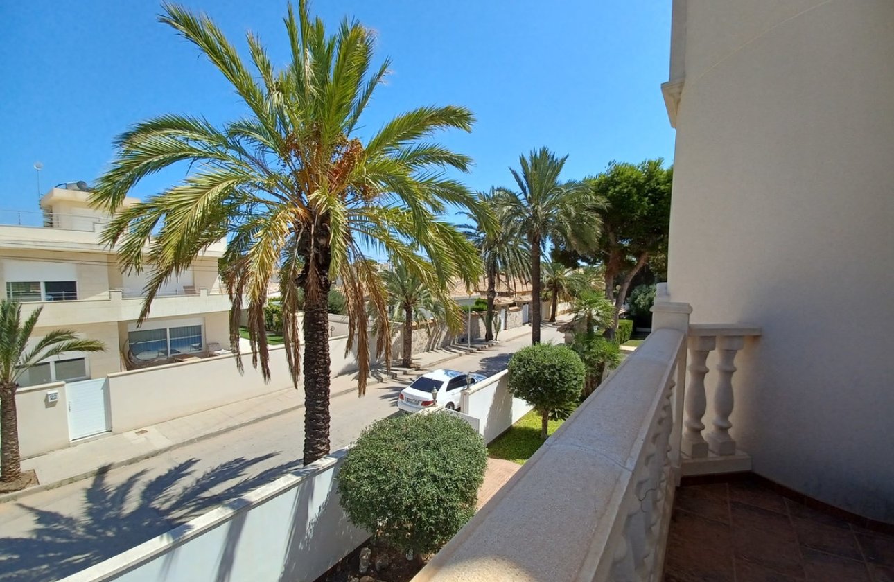 Használt ingatlanok - Villa -
Orihuela - Cabo Roig