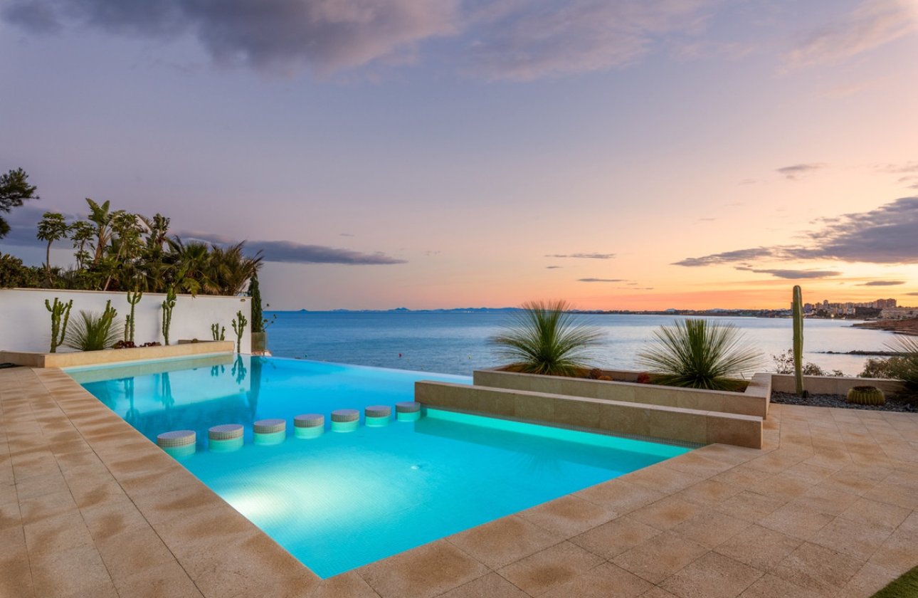 Használt ingatlanok - Villa -
Orihuela - Cabo Roig