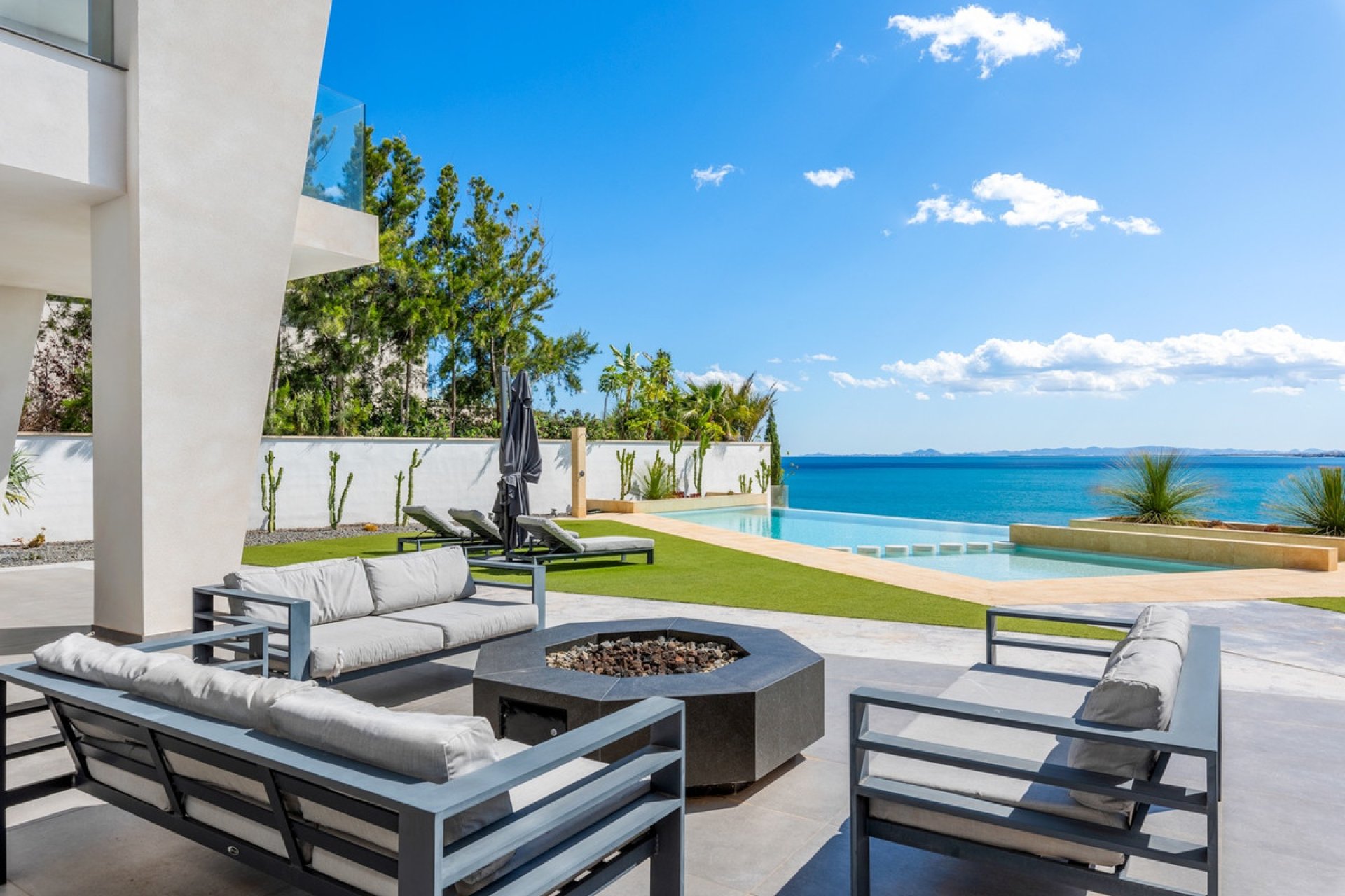 Használt ingatlanok - Villa -
Orihuela - Cabo Roig