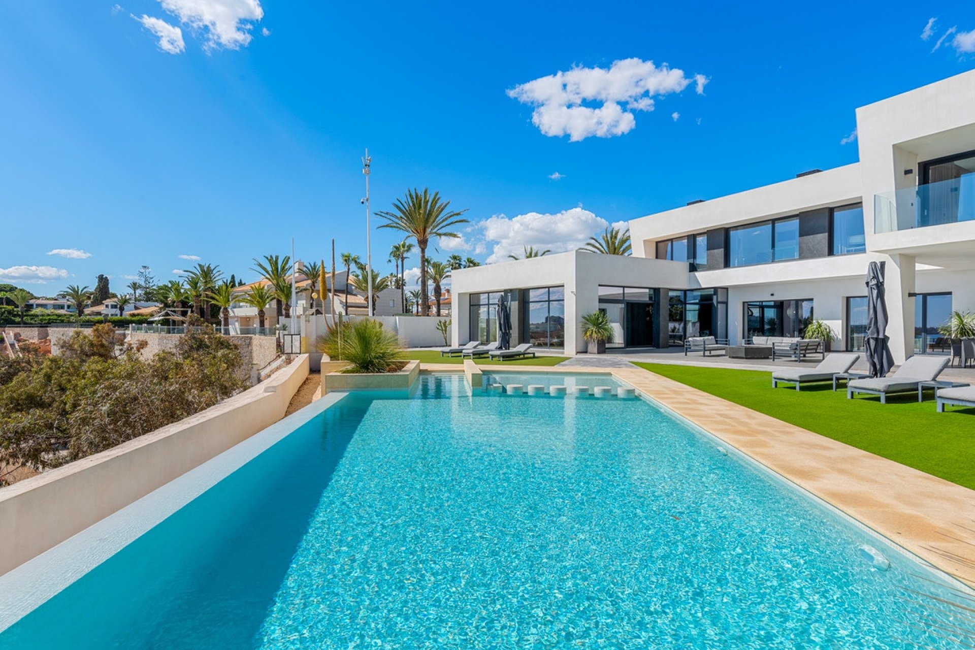 Használt ingatlanok - Villa -
Orihuela - Cabo Roig