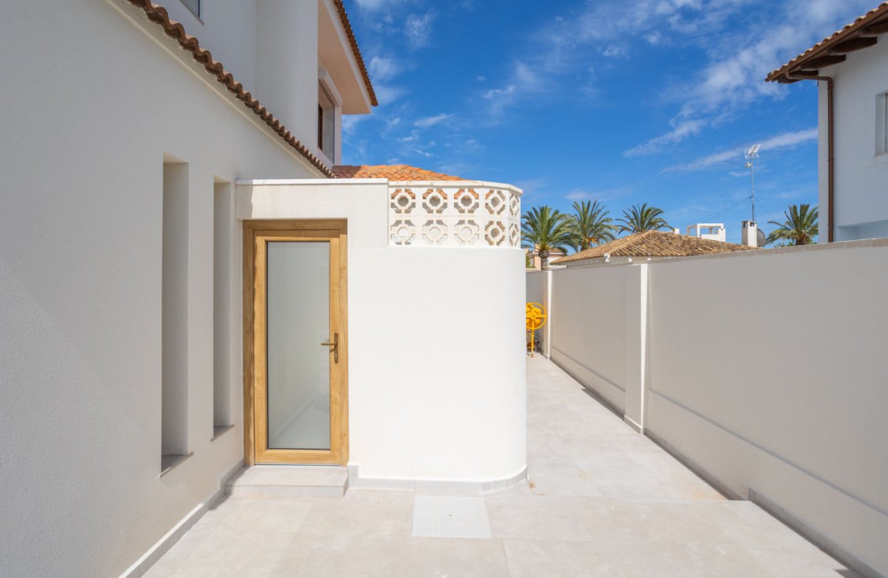 Használt ingatlanok - Villa -
Orihuela - Cabo Roig