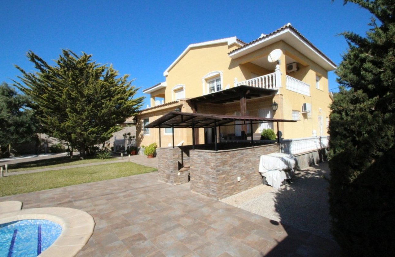 Használt ingatlanok - Villa -
Orihuela - Cabo Roig