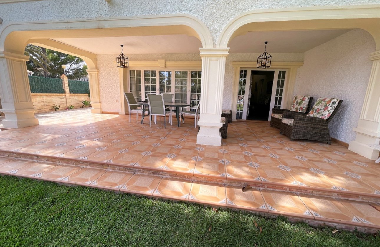 Használt ingatlanok - Villa -
Orihuela - Cabo Roig