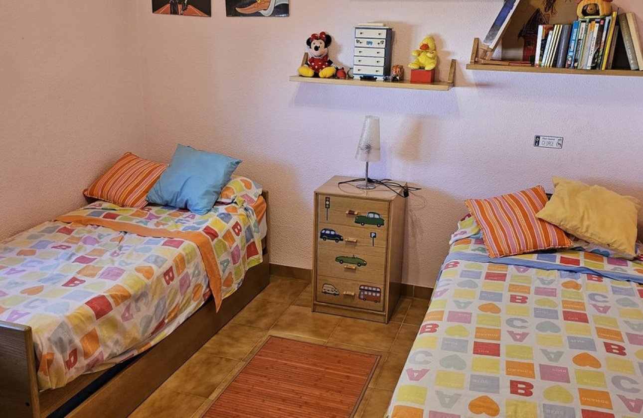 Használt ingatlanok - Villa -
Orihuela - Campoamor