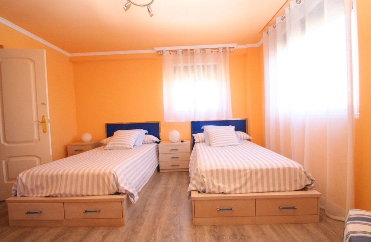 Használt ingatlanok - Villa -
Orihuela Costa - Cabo Roig