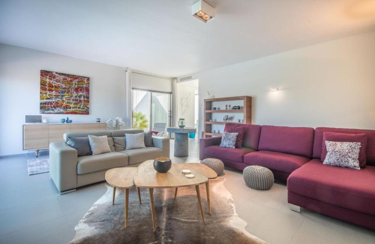 Használt ingatlanok - Villa -
Orihuela Costa - Las Colinas Golf