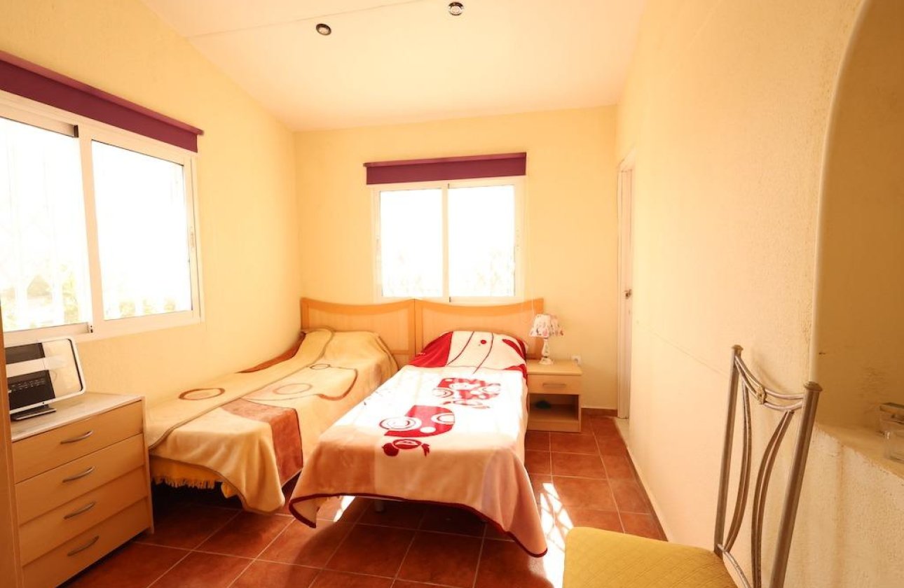 Használt ingatlanok - Villa -
Orihuela Costa - Playa Flamenca