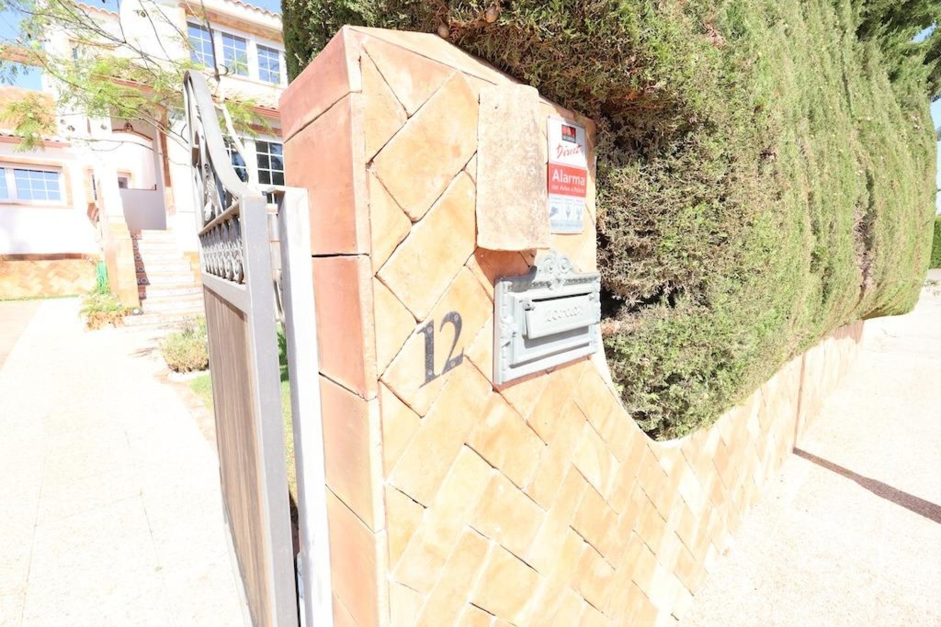 Használt ingatlanok - Villa -
Orihuela Costa - Villamartín