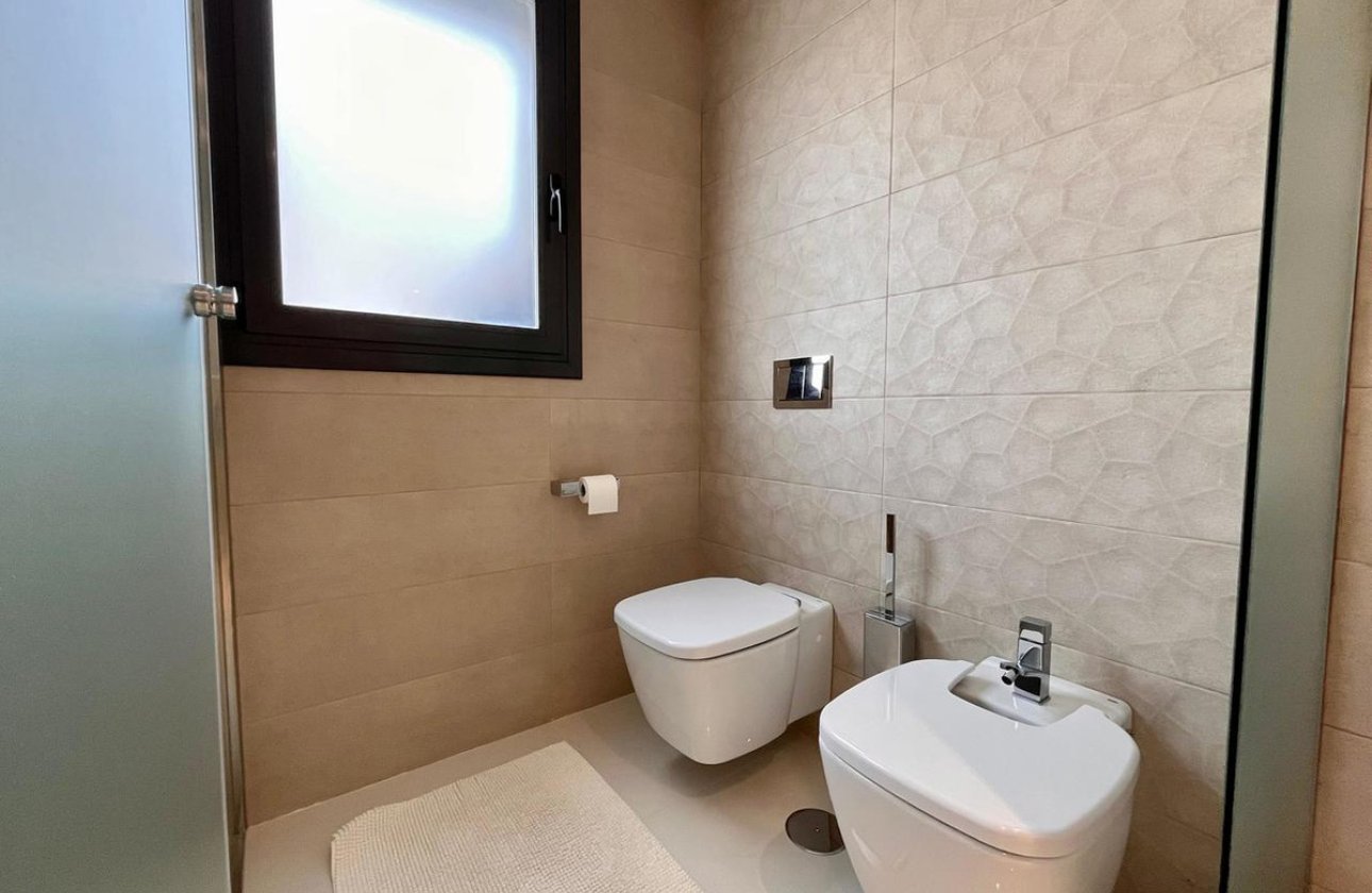 Használt ingatlanok - Villa -
Orihuela - Dehesa de Campoamor