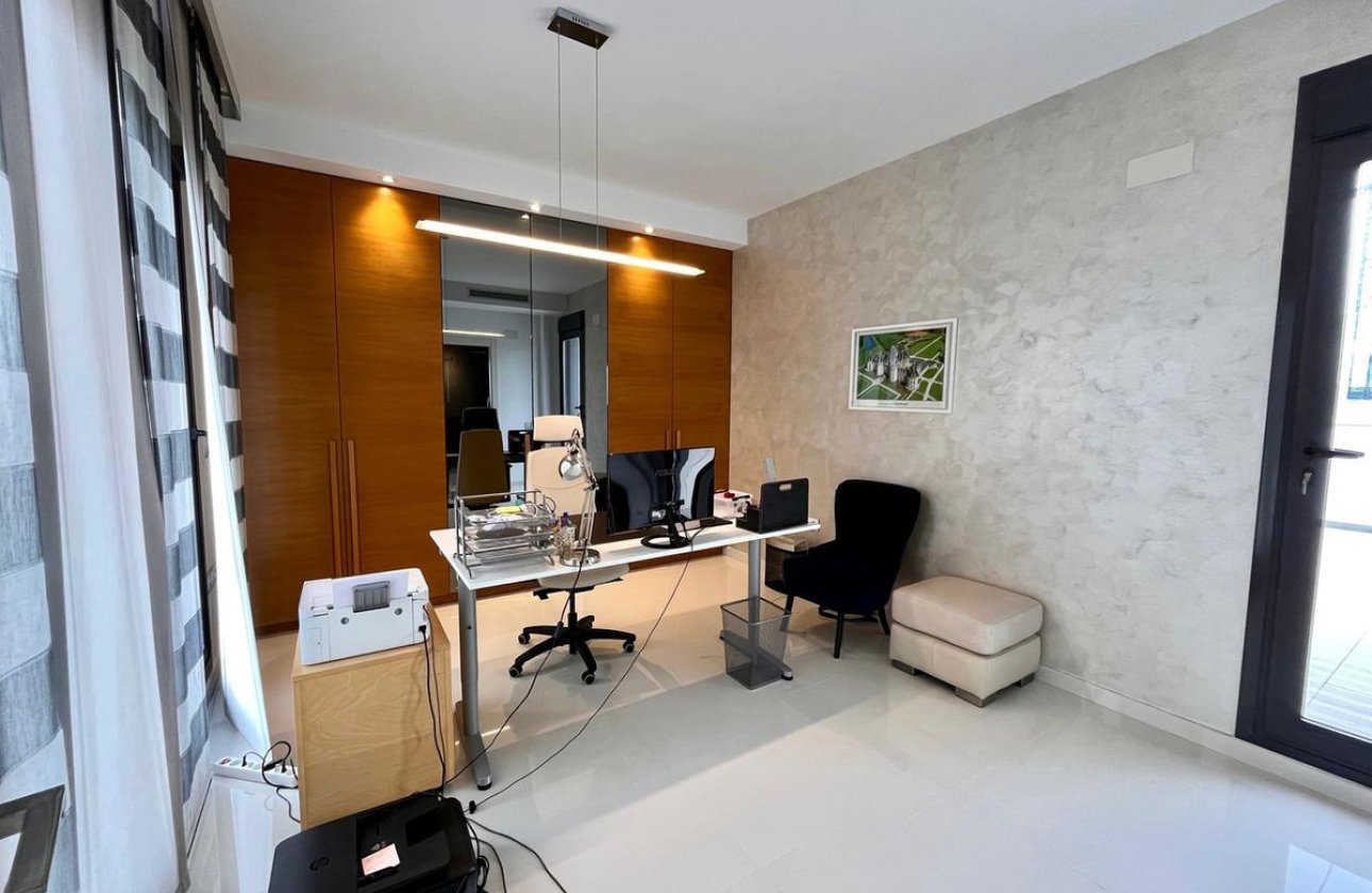 Használt ingatlanok - Villa -
Orihuela - Dehesa de Campoamor