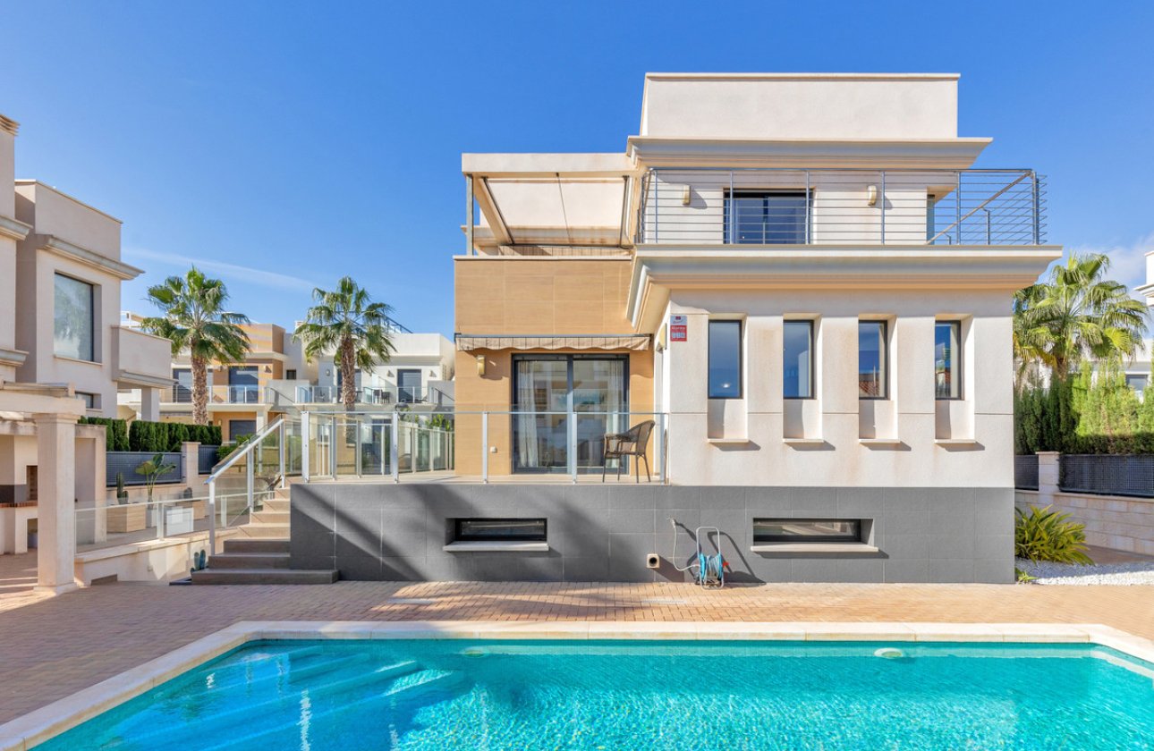 Használt ingatlanok - Villa -
Orihuela - La Zenia